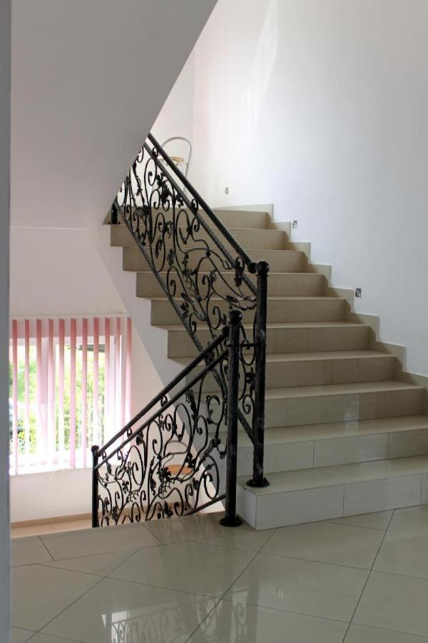 Villa Novum Леба Екстериор снимка